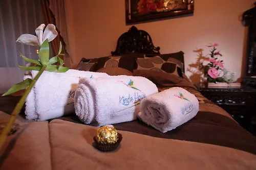 Kinde House Bed and Breakfast Quito Bed & Breakfast