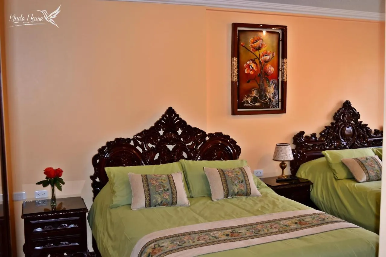 Kinde House Bed and Breakfast Quito Bed & Breakfast
