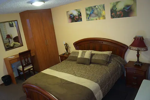 キト Kinde House Bed & Breakfast エクアドル